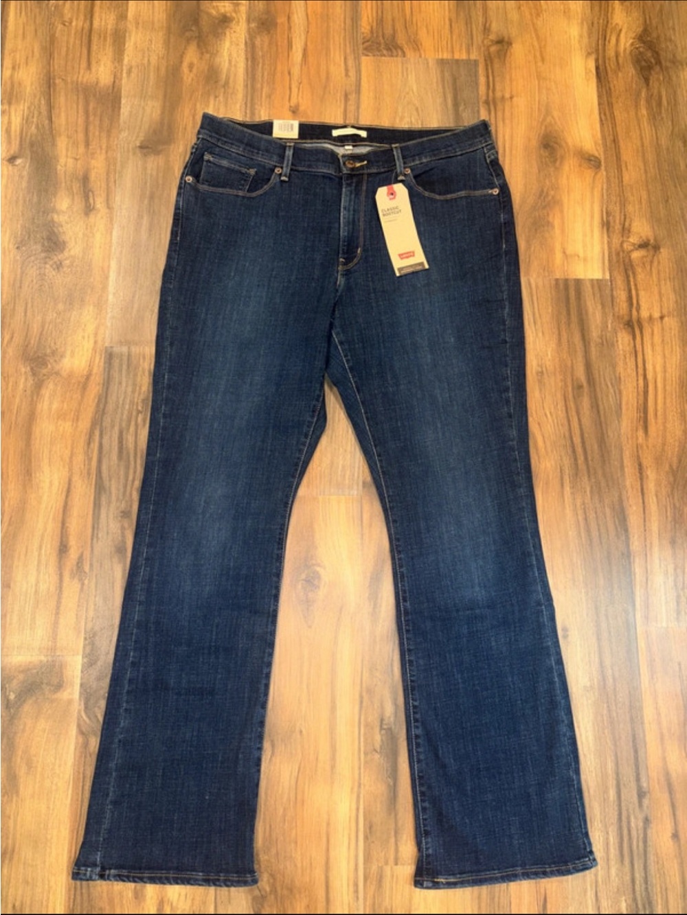 NWT Levi Bootcut Jeans